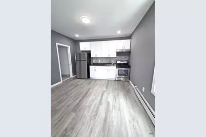 63 W. Liberty Street #1F, Waterbury, CT 06706 - Photo 2