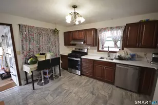 430 Berkeley Rd, Fairfield, CT 06825 - Photo 6