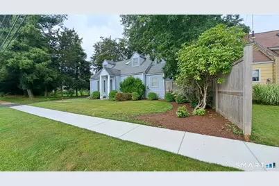 914 South Pine Creek Road, Fairfield, CT 06824 - Photo 2