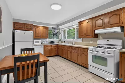20 W End Avenue, Branford, CT 06405 - Photo 34