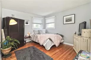 166 Hall St, New Haven, CT 06512 - Photo 10