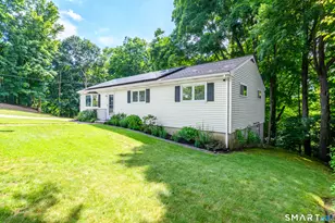 30 Maplewood St, Waterbury, CT 06708 - Photo 6