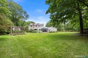107 Buckboard Ln, Fairfield, CT 06824 - Photo 28