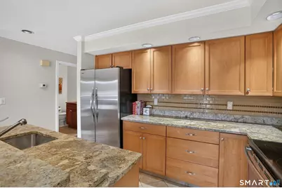 192 Glengarry Road #192, Fairfield, CT 06825 - Photo 10
