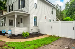 165 Oak St, Manchester, CT 06040 - Photo 4