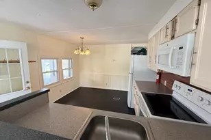 19 Pine St, East Windsor, CT 06088 - Photo 12