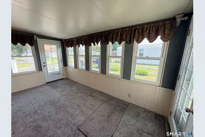 19 Pine Street, East Windsor, CT 06088 - Photo 18