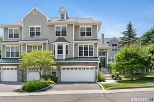 14 Cambridge Dr, Danbury, CT 06811 - Photo 1