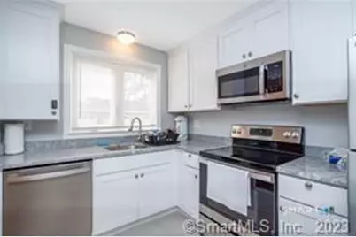 747 North Main Street #B2, West Hartford, CT 06117 - Photo 4