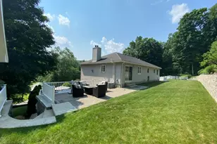327 Jones Rd, Naugatuck, CT 06770 - Photo 16
