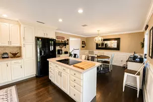 327 Jones Rd, Naugatuck, CT 06770 - Photo 4
