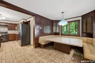 36 Middle River Rd, Danbury, CT 06811 - Photo 8