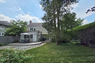 11 Alden Ave, New Haven, CT 06515 - Photo 4