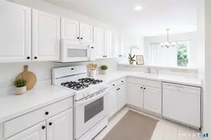1104 Bradford Dr, Danbury, CT 06811 - Photo 2