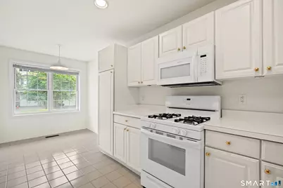 1104 Bradford Drive #1104, Danbury, CT 06811 - Photo 8