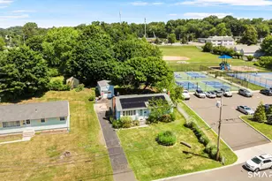 22 Howard Ct, Milford, CT 06460 - Photo 4