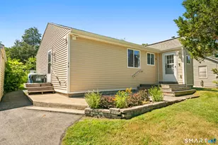 15 Curran St, Norwich, CT 06360 - Photo 8