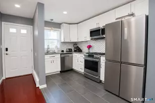 3 Camelot Dr, Bloomfield, CT 06002 - Photo 10