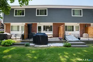 3 Camelot Dr, Bloomfield, CT 06002 - Photo 2