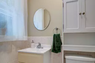 57 Buckingham St, Meriden, CT 06451 - Photo 14