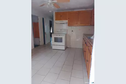 39 Wadsworth Street, East Hartford, CT 06118 - Photo 18
