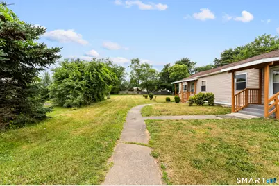 13-15 York Court, Groton, CT 06340 - Photo 2