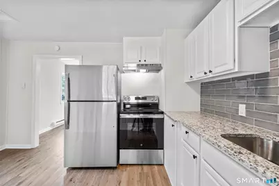 13-15 York Court, Groton, CT 06340 - Photo 8