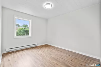 13-15 York Court, Groton, CT 06340 - Photo 18
