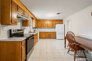 36 Cross Hill Rd, Wethersfield, CT 06109 - Photo 8