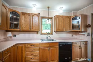 61 Soundview Ave, Shelton, CT 06484 - Photo 10