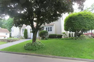 192 Stonehedge Dr, Shelton, CT 06484 - Photo 2