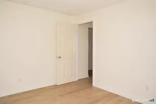 202 Crescent Dr, East Hartford, CT 06118 - Photo 16