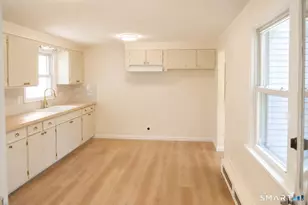 202 Crescent Dr, East Hartford, CT 06118 - Photo 6
