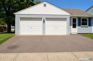 202 Crescent Dr, East Hartford, CT 06118 - Photo 4