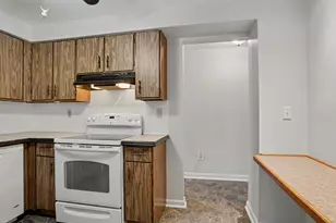 123 Smoke Valley Dr, Stratford, CT 06614 - Photo 6