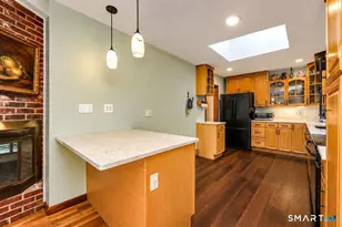 32 Hallsey Ln, Woodbridge, CT 06525 - Photo 20