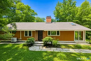 32 Hallsey Ln, Woodbridge, CT 06525 - Photo 1