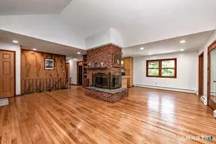 32 Hallsey Ln, Woodbridge, CT 06525 - Photo 12