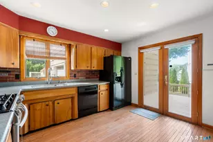 82 County St, Norwalk, CT 06851 - Photo 6