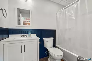 196 Crown St, New Haven, CT 06510 - Photo 14