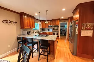 43 Applewood Ln, Avon, CT 06001 - Photo 6