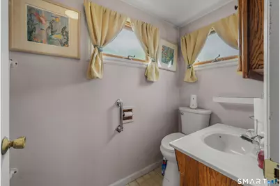 8 Swan Avenue, Old Lyme, CT 06371 - Photo 18