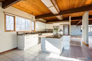 80 Skyline Dr, Groton, CT 06340 - Photo 6