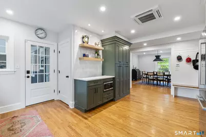400 Quaker Lane North, West Hartford, CT 06119 - Photo 8