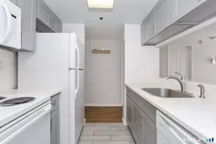 127 Greyrock Pl, Stamford, CT 06901 - Photo 8