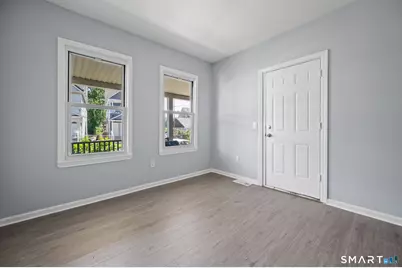 301 Poplar Street, Bridgeport, CT 06605 - Photo 12