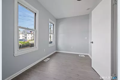 301 Poplar Street, Bridgeport, CT 06605 - Photo 10