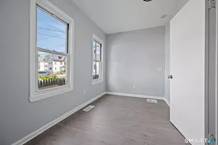 301 Poplar St, Bridgeport, CT 06605 - Photo 10