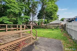 25 Myron Ave, Bridgeport, CT 06606 - Photo 8