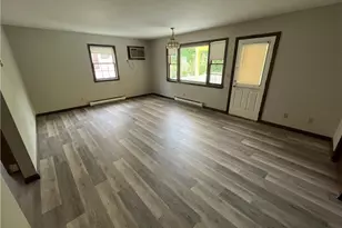 302 Boston Post Rd, Waterford, CT 06385 - Photo 6